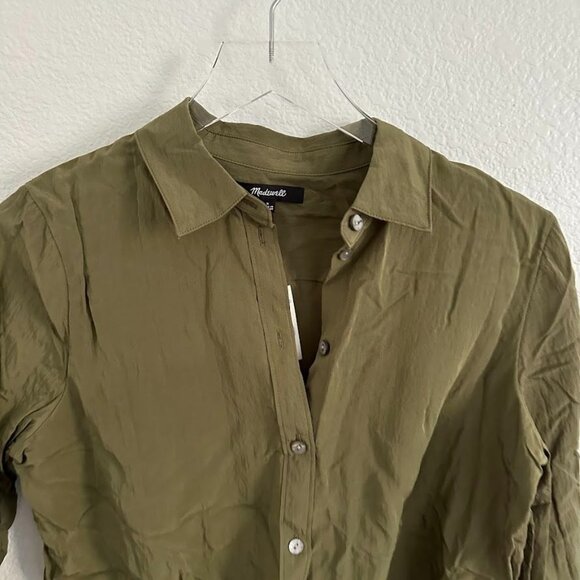 Madewell Crinkled Button-Up Shirt in Desert Olive - Picture 6 of 9